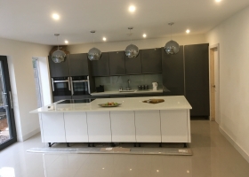 E9E39719-3066-4794-B126-3C7A1A358DDD